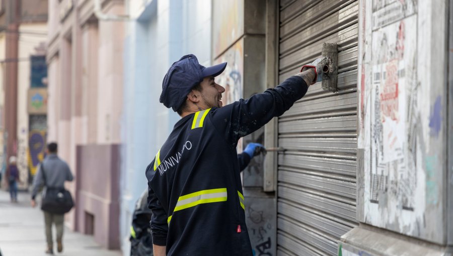 Proyecto «Arcoíris» continuará con obras de mejoramiento en fachadas del sitio patrimonial de Valparaíso