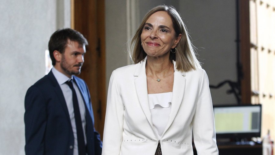 Isabel Plá baja su candidatura a la gobernación de la región Metropolitana y llama a tener un candidato único de oposición