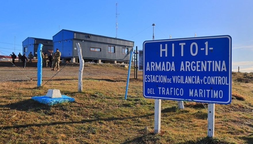 Embajador de Argentina afirmó que este martes comenzarán los trabajos para retirar paneles solares instalados en territorio chileno