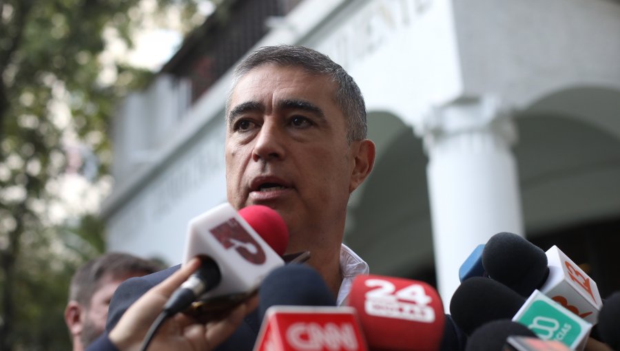 Mario Desbordes confirma querella contra el INDH y acusa a la fiscal Chong de "activismo"