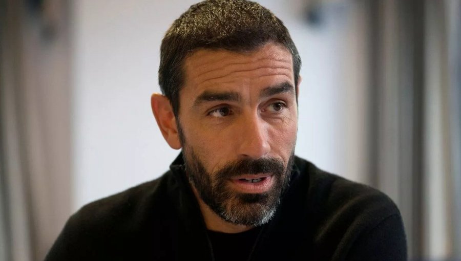 Robert Pirès citó a la Roja para cuestionar los dichos de Kylian Mbappé sobre la Eurocopa y el Mundial