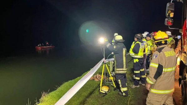 Encuentran sin vida a ocupantes de camioneta que cayó al Río Bueno