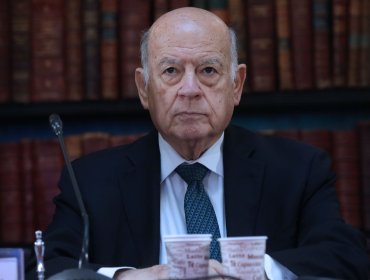 Senador Insulza defiende a embajador Velasco: "No dijo nada que estuviera fuera de sus funciones"