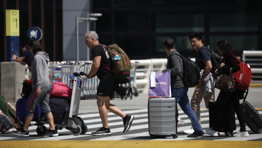 Tres taxistas que integraban banda de estafadores quedaron en prisión preventiva por cobros excesivos a turistas del aeropuerto