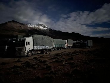 Operativo del Ejército y Carabineros evitó contrabando de especies en frontera con Bolivia: 16 detenidos y 13 camiones incautados