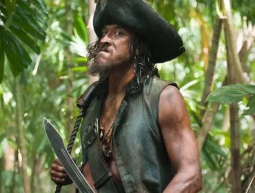 Actor de «Piratas del Caribe» muere tras sufrir ataque de un tiburón mientras practicaba surf en Hawái