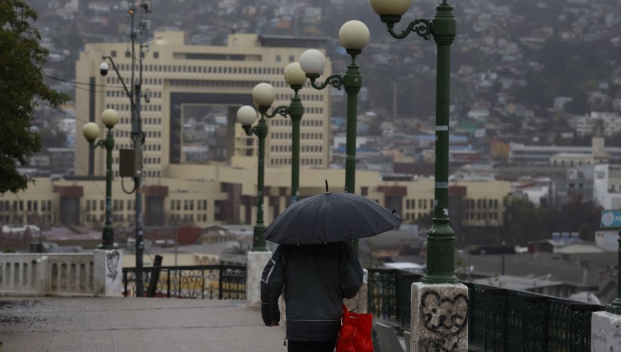 Sistema frontal pronosticado para esta semana perdió intensidad y sólo dejaría chubascos: precipitaciones regresarían en julio