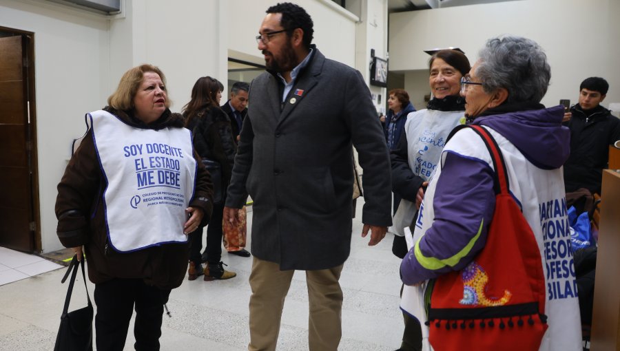 Proyecto sobre deuda histórica de los profesores se discutirá en el Congreso antes de fin de año