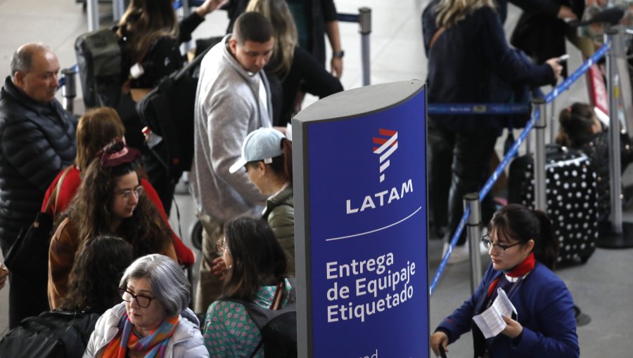 Vacaciones de invierno: Cerca de un millón de pasajeros recibirá el Aeropuerto de Santiago