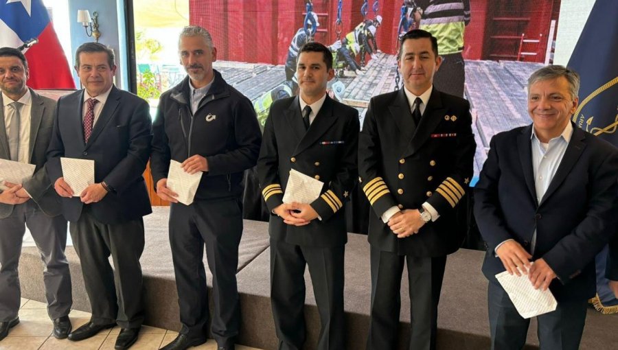 Puerto Ventanas y Autoridad Marítima realizan seminario de seguridad en operaciones portuarias