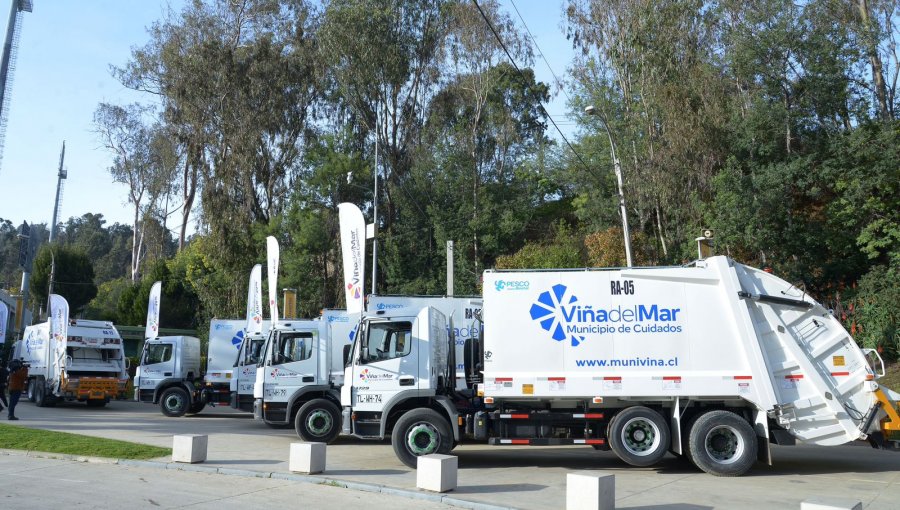 10 nuevos camiones recolectores de basura mejorarán el servicio de limpieza en Viña del Mar