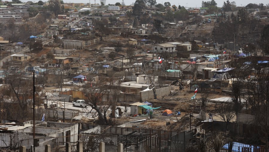 Sector Villa Independencia de Viña del Mar recibe donación de más de mil sacos de cemento para su recuperación tras megaincendio