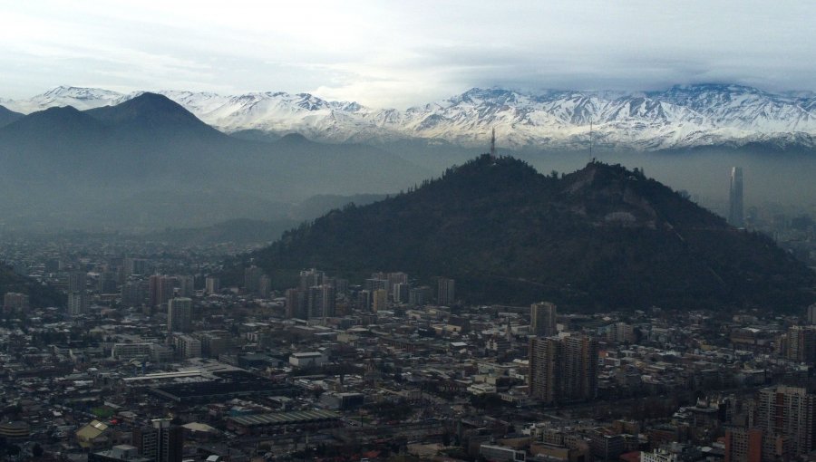 Sigue la alerta ambiental en al Región Metropolitana: No mejoran las condiciones de ventilación