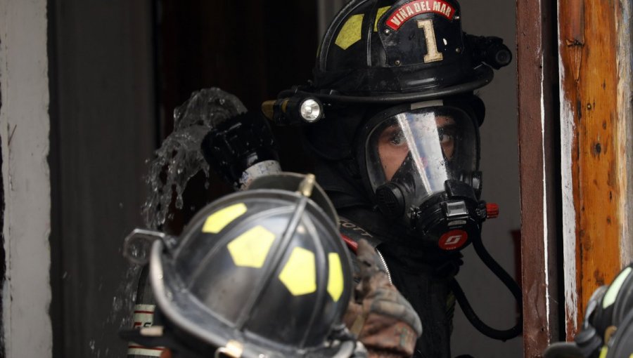 Fuga de gas en los alrededores de la casa central de la Universidad Católica de Valparaíso movilizó a equipos de emergencia