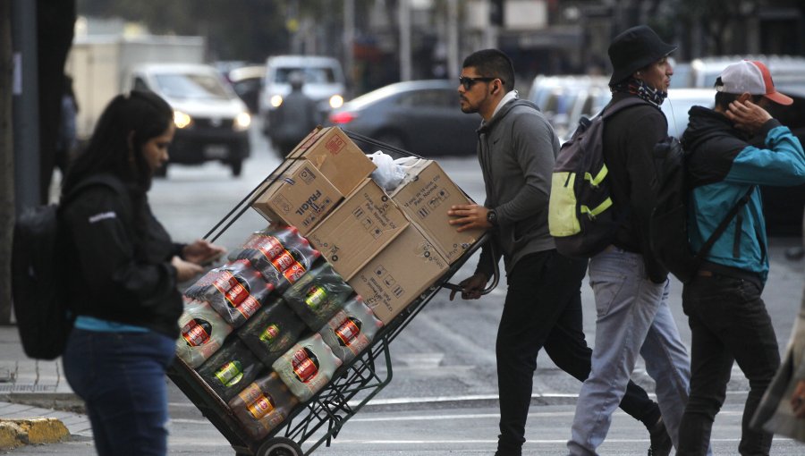 Actividad económica de Chile crece por debajo de las expectativas: Imacec de mayo registró un alza de 1,1%