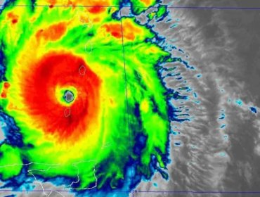 Beryl toca tierra en la isla caribeña de Carriacou como un poderoso huracán categoría 4 "extremadamente peligoroso"