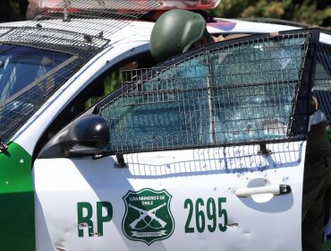 Sujeto robó radiopatrulla de Carabineros en pleno procedimiento policial en Peñalolén: uniformados resultaron heridos