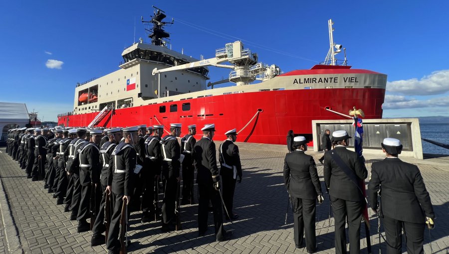 Presidente Boric en entrega de buque rompehielo Almirante Viel: "Es tremendamente significativo para la soberanía de Chile"