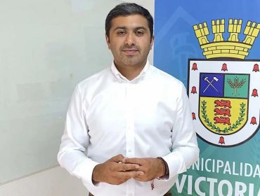 Decretan arraigo nacional para alcalde de Victoria tras ser formalizado por delitos sexuales