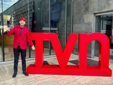 Reconocido periodista se despide de TVN con sutil indirecta hacia la estación televisiva