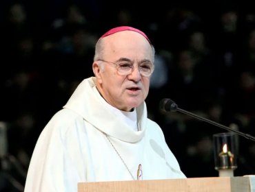 Quién es Carlo Maria Viganò, el arzobispo crítico con el papa Francisco que fue excomulgado por el Vaticano