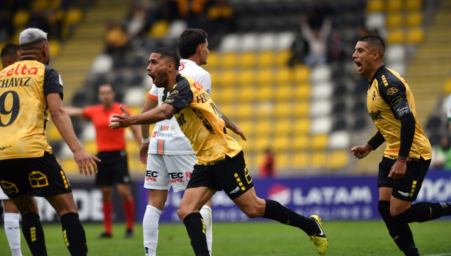 Coquimbo Unido golea a Cobresal en seminales regionales de Copa Chile