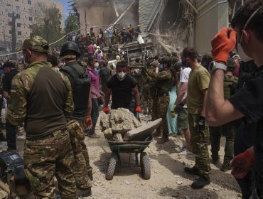 Un hospital infantil entre los lugares atacados por bombas rusas en Ucrania que dejan al menos 31 muertos