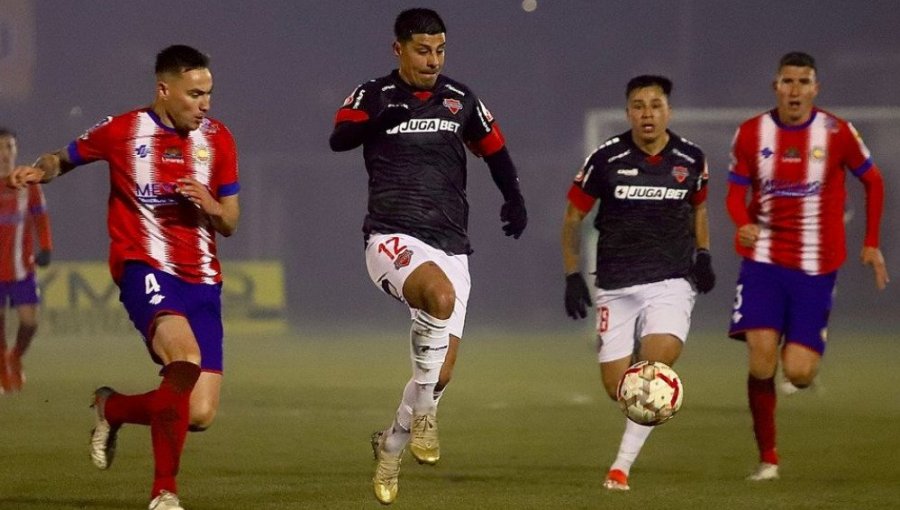 D. Linares remonta ante Ñublense y se impone en la ida de las semifinales de la zona sur de Copa Chile