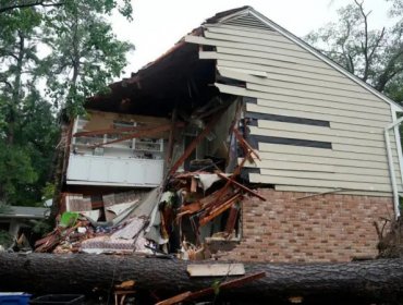 Huracán Beryl deja al menos 4 muertos y 2 millones de hogares sin electricidad en su paso por el sur de Texas