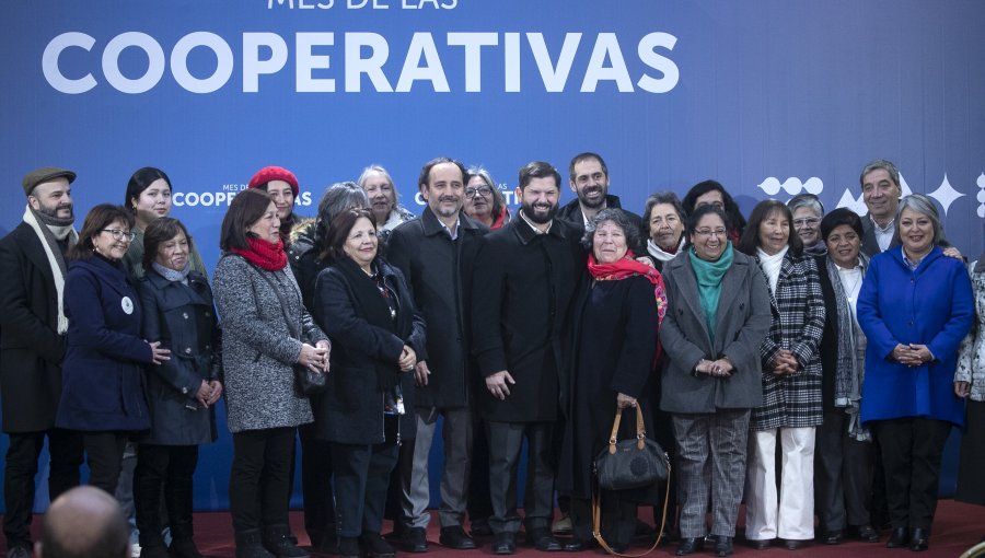 Presidente Boric conmemora el mes de las cooperativas: “Son un ejemplo que la sociedad se puede organizar de manera distinta"