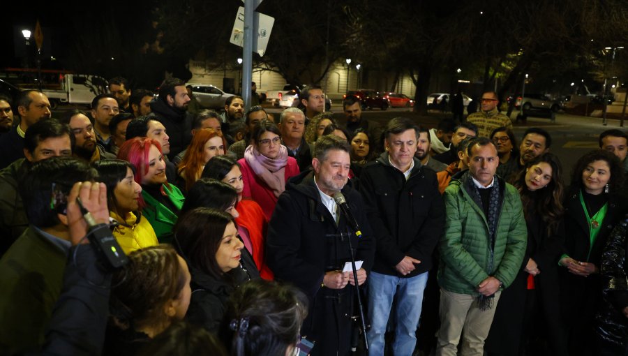 Claudio Orrego inscribe de forma independiente su candidatura a gobernador por la Región Metropolitana