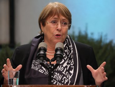 Oficialismo y la DC acuden a Michelle Bachelet para que destrabe desacuerdos para presentar candidatos a Gobernadores Regionales