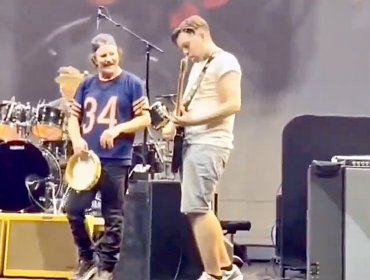 Viñamarino cumplió el sueño de su vida: tocó junto a Pearl Jam durante show en España