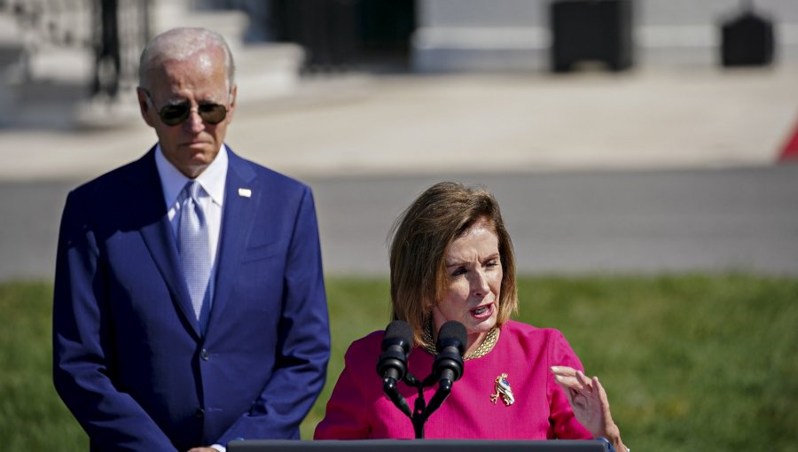 Pelosi pone presión a Biden y sugiere que "debe tomar una decisión" cuanto antes sobre su candidatura a la reelección