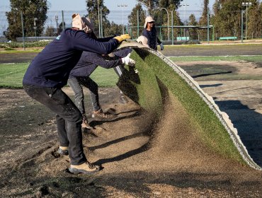 Comenzaron las obras que dejarán al Estadio Atlético Municipal de Concón con pasto sintético y nuevas luminarias