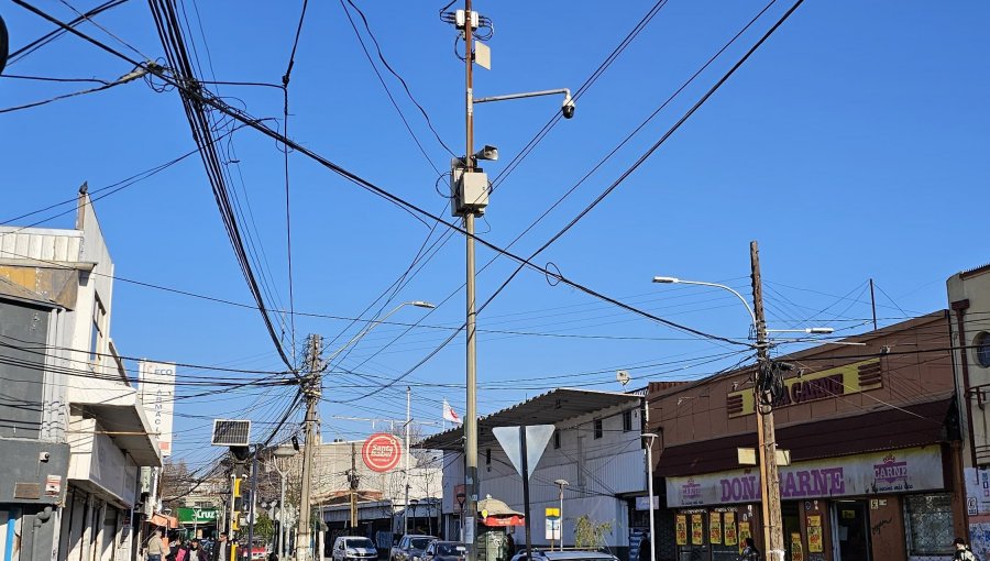 ¿Hay seguridad en el centro de Quilpué? Vecinos y concejales denuncian problemas con las cámaras y robos a autos en la noche