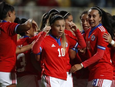 Yanara Aedo valora las mejoras en los clubes aunque afirma que a nivel de selección "claramente falta"