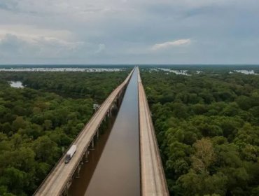 Rescatan a bebé de 1 año que llevaba dos días solo al costado de una carretera en Estados Unidos