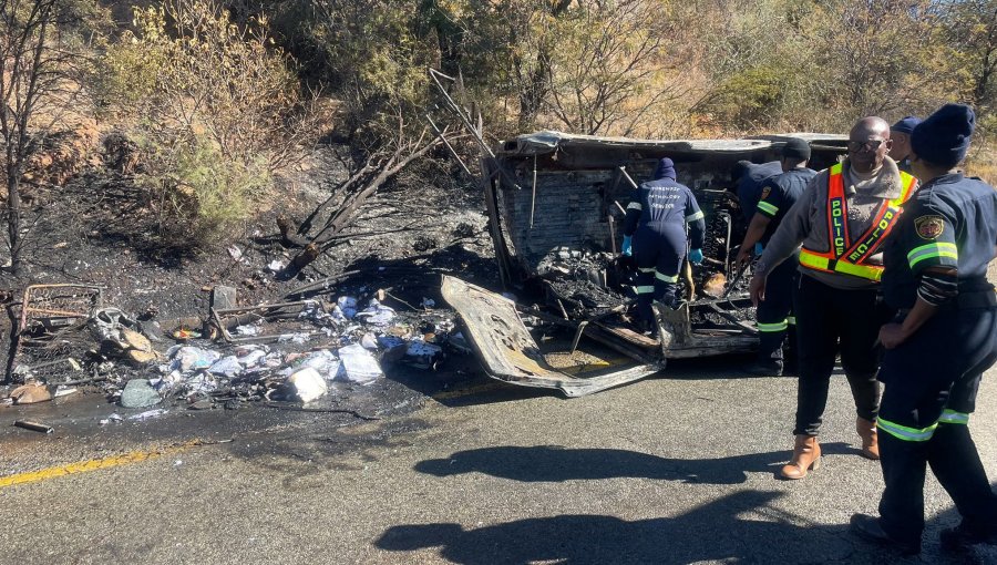 Al menos 12 escolares perdieron la vida en accidente de tránsito en Sudáfrica