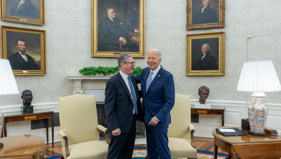 Presidente Biden recibió al nuevo primer ministro británico Keir Starmer en la Casa Blanca