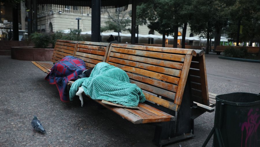 Directora de Juntos en la Calle aborda encuesta sobre personas en situación de calle en Chile: "Necesitamos trabajar en los prejuicios"