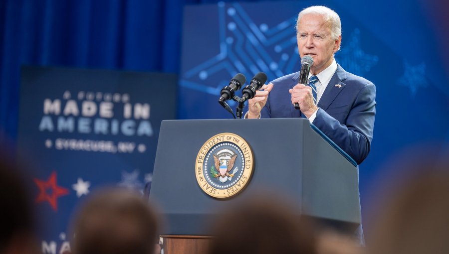 Joe Biden reconoce que retiraría su candidatura si los médicos le diagnostican "una enfermedad"