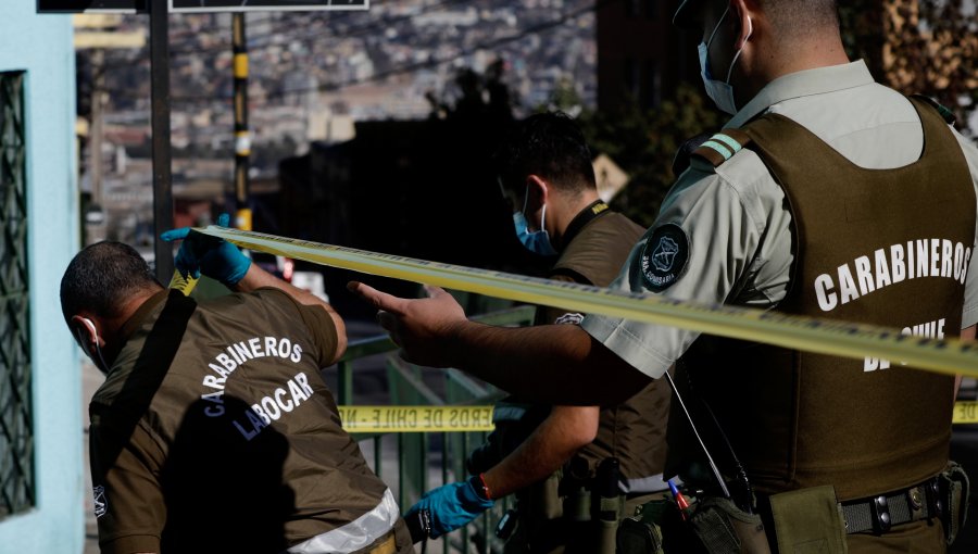 Cinematográfica persecución por Valparaíso y Viña tras secuestro de mujer y su bebé: sujeto se lanzó quebrada abajo pero fue detenido