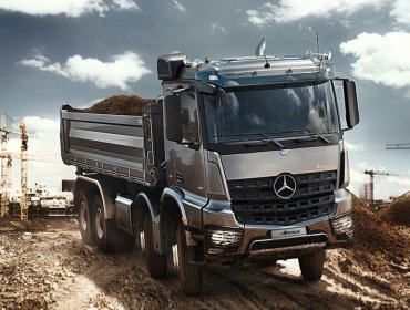 Kaufmann domina el mercado de camiones en la primera mitad de 2024 con Mercedes-Benz