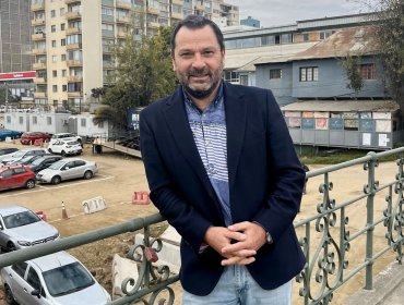 Rodrigo Vattuone baja su candidatura por la Alcaldía de Viña del Mar y entrega su respaldo a Iván Poduje: "Debemos unir fuerzas"