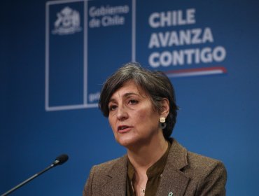 Ministra de Salud dice que afiliados de Banmédica no están en riesgo por venta de la Isapre