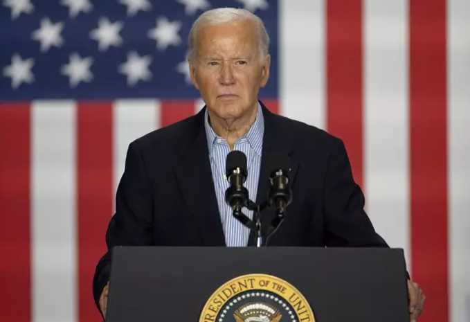 Otros dos senadores demócratas pidieron a Biden que retire la candidatura