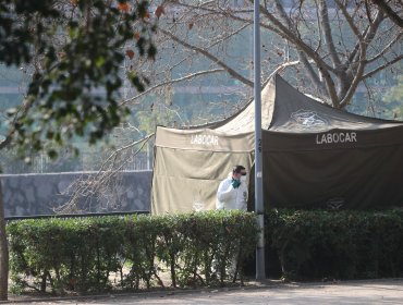 Hallan cuerpo de hombre en la ribera del río Mapocho