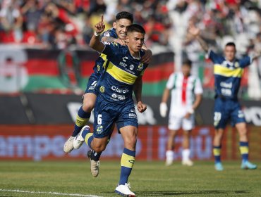 Goleada y triunfazo de Everton ante Palestino en el inicio de segunda rueda