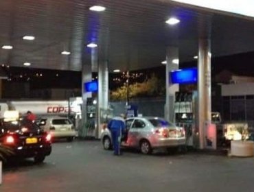 Delincuentes armados perpetraron un robo en servicentro de Limache: trabajador de bencinera resultó con lesiones